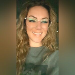 Meet your Posher, Tonia